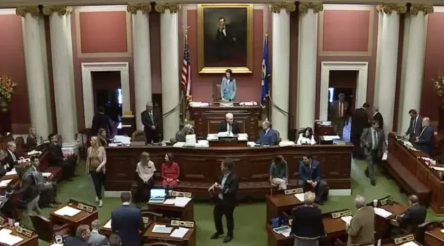 Long Days For Minnesota Lawmakers