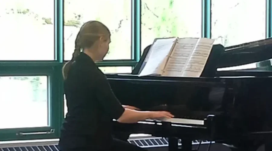 Local Performers Excel At Manitoba Festival