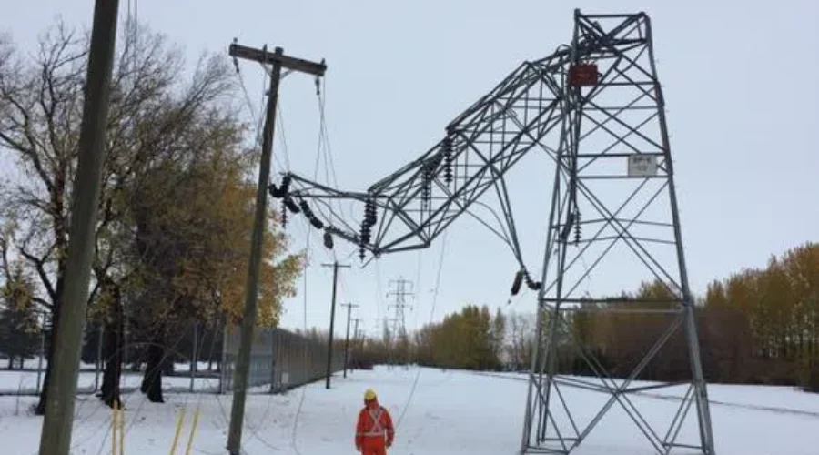 Ontario And Minnesota Crews Lending Help