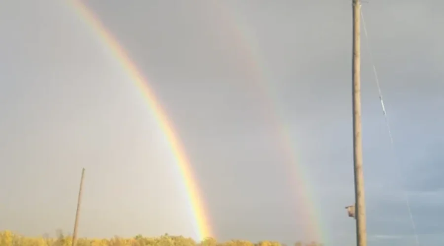 A good omen in Rainy River for good weather the rest of this week?