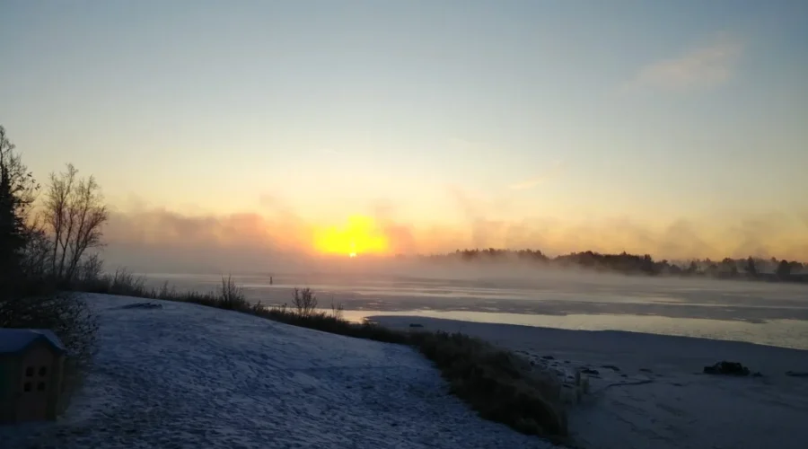 A steamy -25°C sunrise at 5 Mile