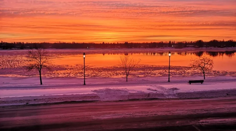 Pastel colours on the river