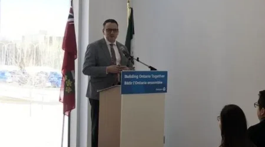 Rickford Gives Out Grants