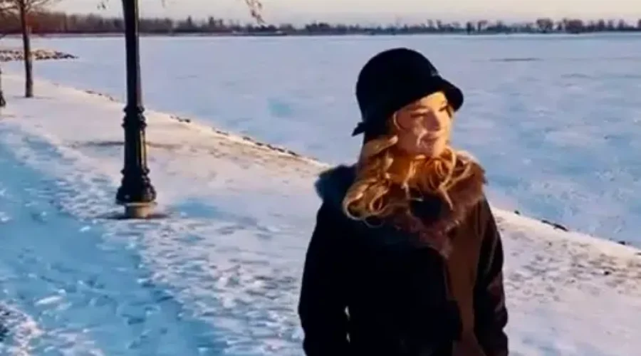 Cassandra Star Armstrong “Give Love”