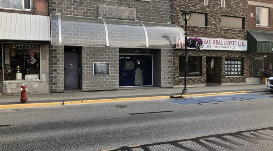 Gymnastics Academy Considers Kiss And Ride Program