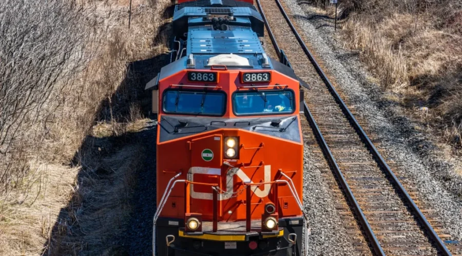CN Rail, Striking Workers Agree To Binding Arbitration