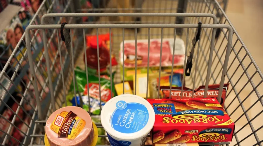 Inflation Influences Grocery Shopping Habits