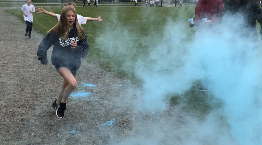 High School Partakes in Colour Run For Terry Fox Foundation