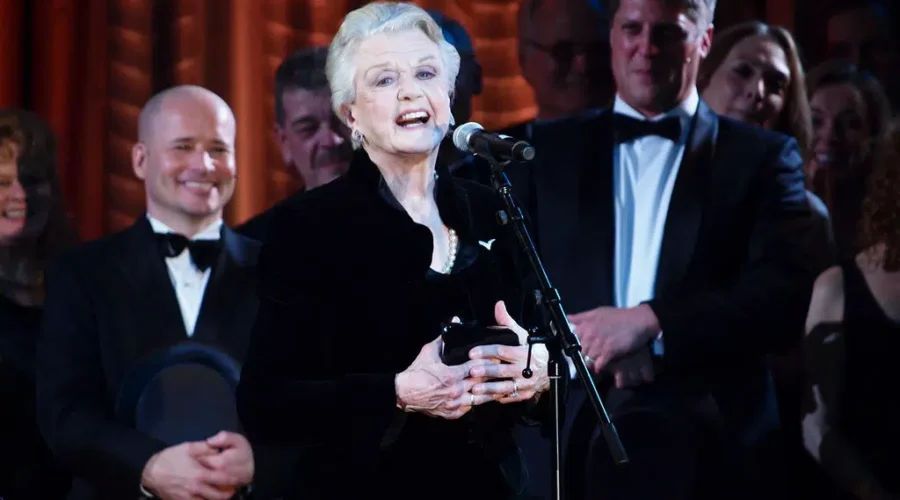 Angela Lansbury Passes Away