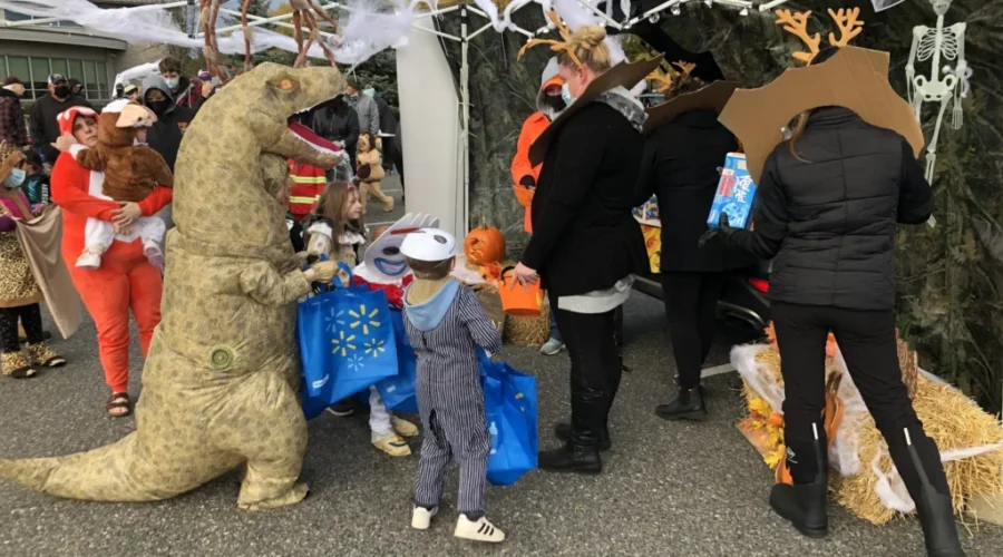 Trunk or Treat Open to More Trunks