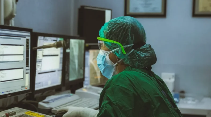 Cdn Hospital Staff To Bypass Regulatory Process & Start Work ASAP; In New ON Legislation