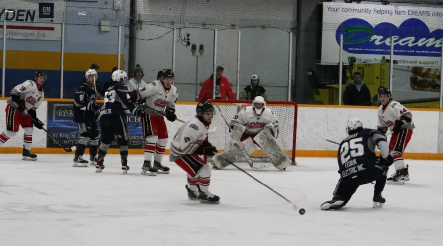 Ice Dogs down Lakers