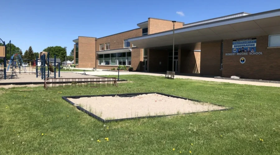 School schedule to change at Robert Moore School