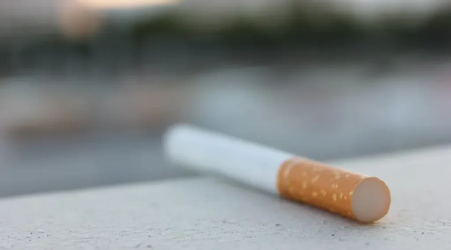 Health warning labels to be introduced on individual cigarettes in Canada
