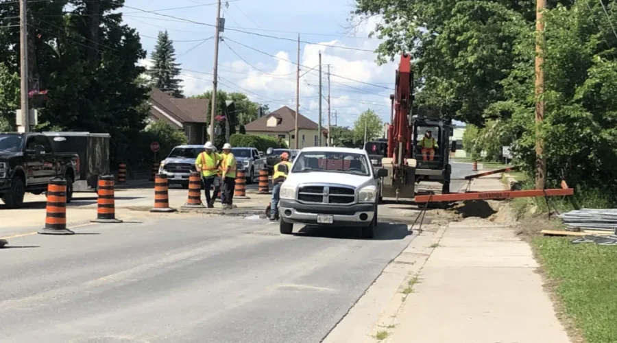 New traffic lights being installed