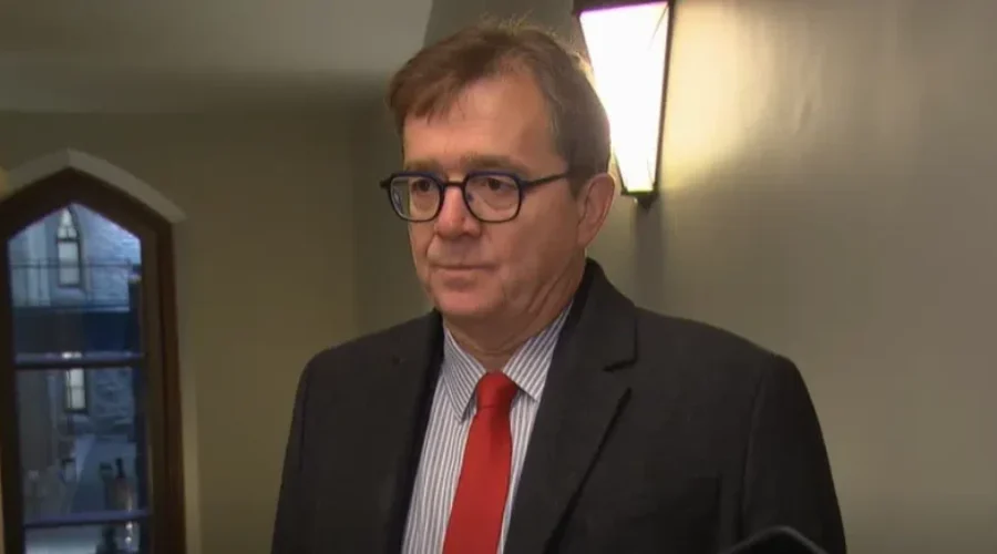 Minister says no more ‘carve outs’ on home heating after carbon tax pause on oil