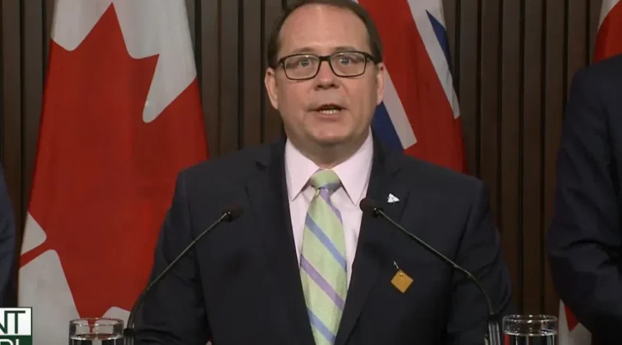 Green Party leader seeks support for housing bill