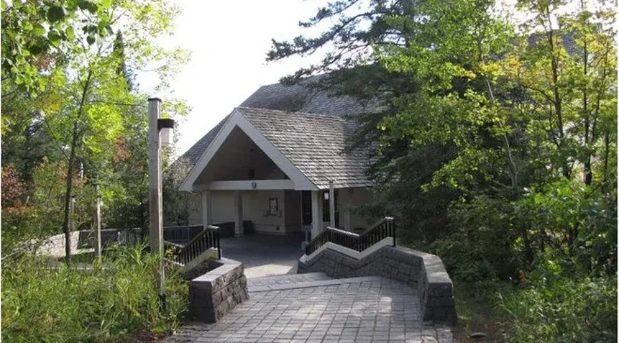 Fall hours for park visitor centers in place