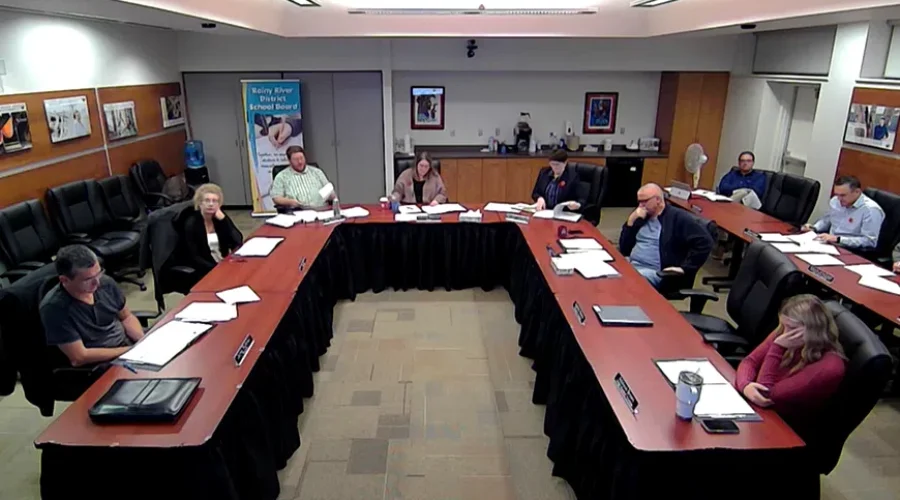 School board re-elects chair/vice-chair