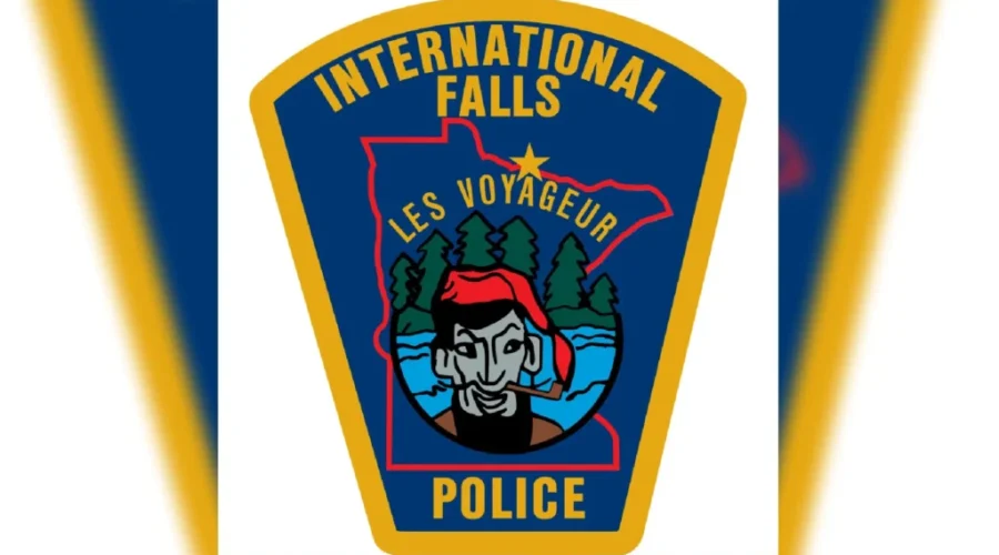 2 arrested on drug charges in I. Falls