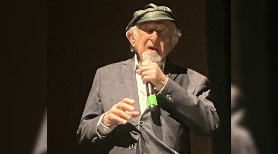 Survivor recounts the Holocaust to Rainy River district area residents/students