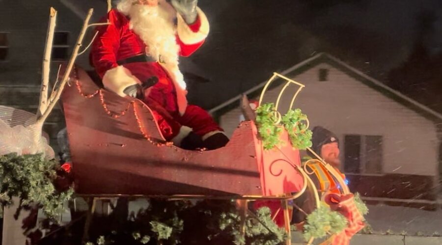 Fort Frances Santa Claus Parade: Kiwanis Club’s Karla Rogozinski interview