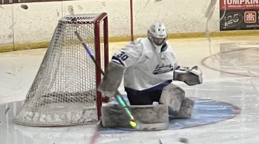 Fort Frances Lakers netminder nominated for national award
